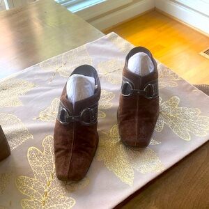 Aerosole brown suede shoes size 6.5
